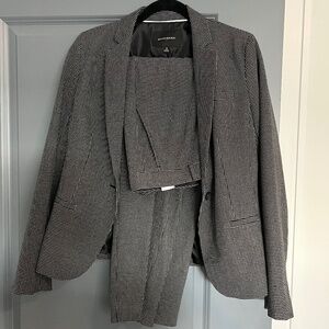 Banana Republic Size 8 Checkered Pantsuit